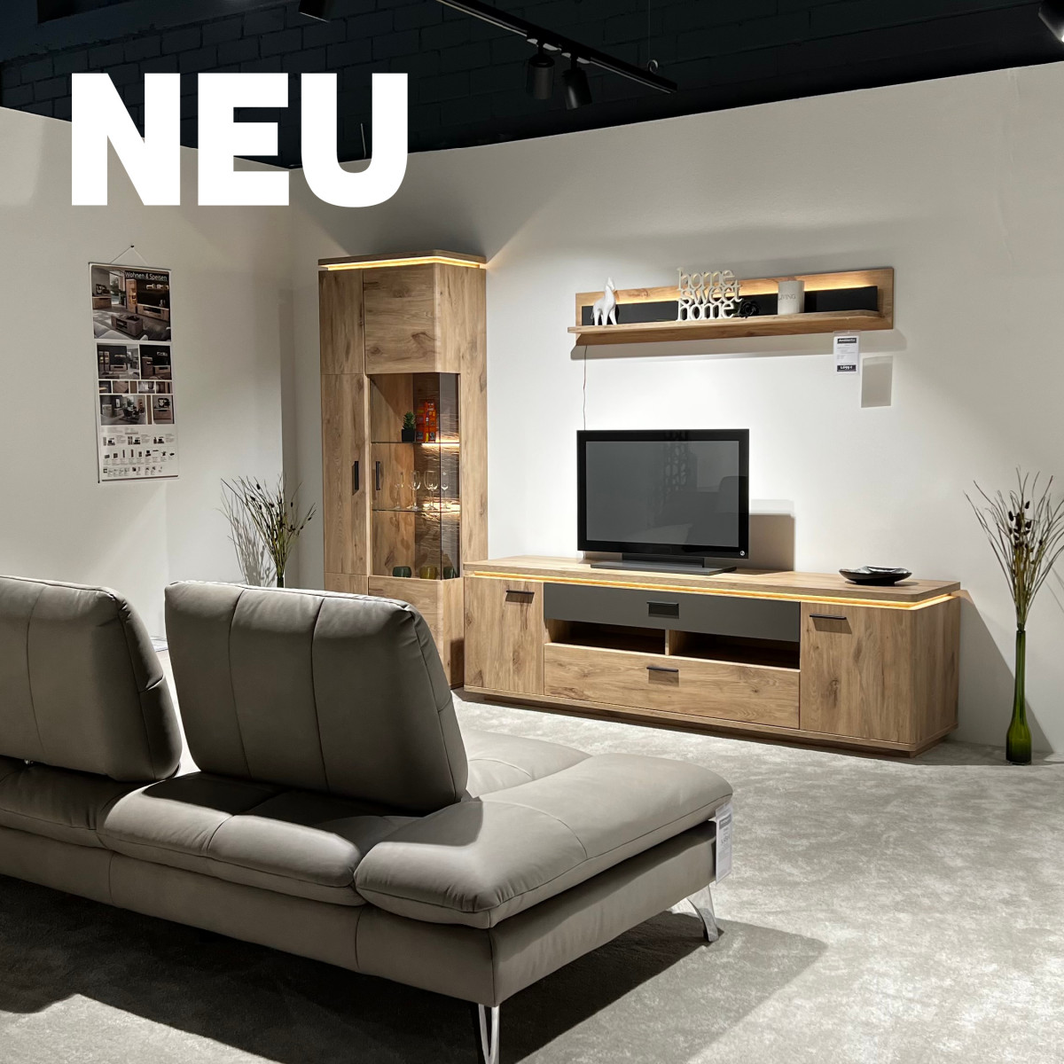 Krug Neueroeffnung FB Post 23 09 1 ausstellung